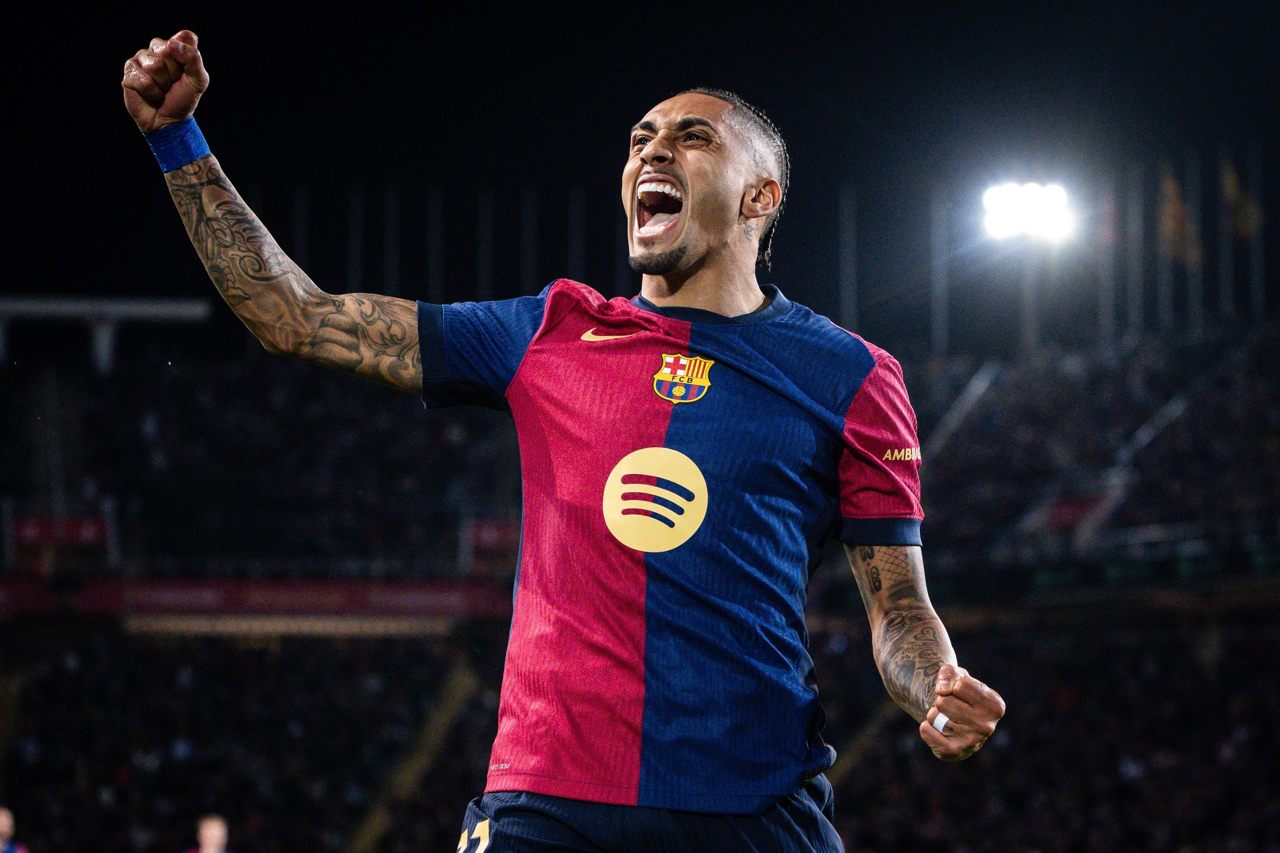 巴萨超巴黎，莱万大杀四方，欧冠焦点盘点的简单介绍