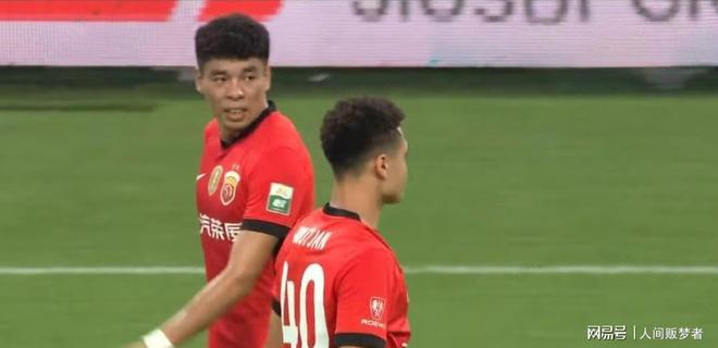 开云体育登录入口-沃尔夫斯堡客场逼平纽伦堡，难挽败局