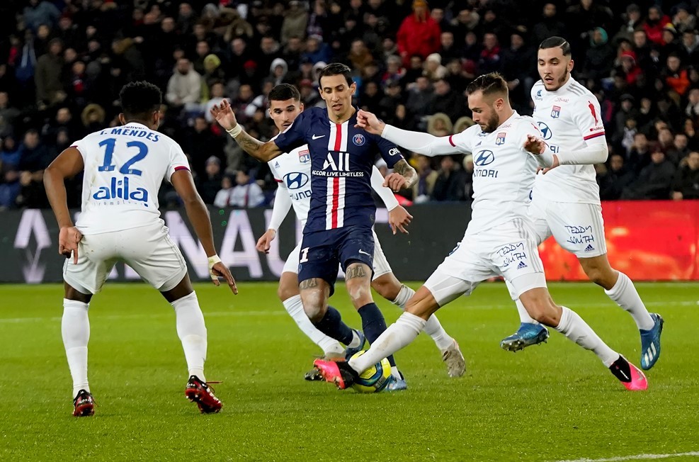 尤文图斯全员出击取得关键三分