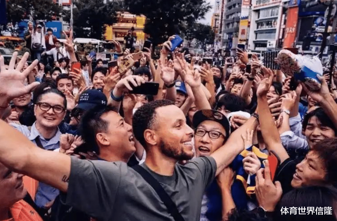 体育界巨星在职业篮球比赛中大放异彩