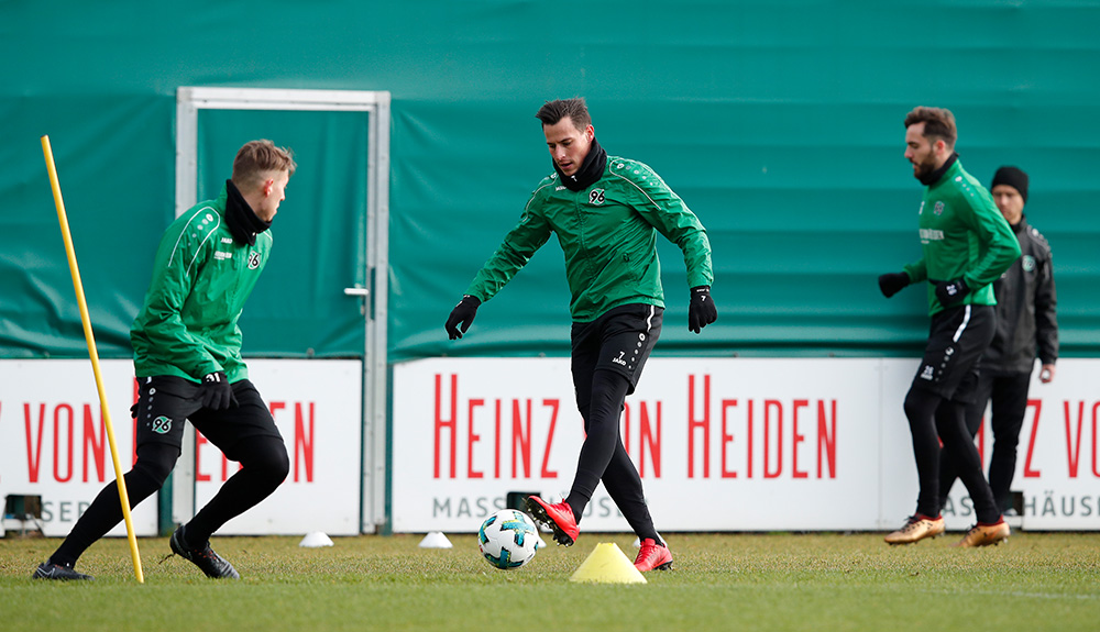 开云体育app下载-包含汉诺威再次遭遇失利，陷入降级危机！的词条