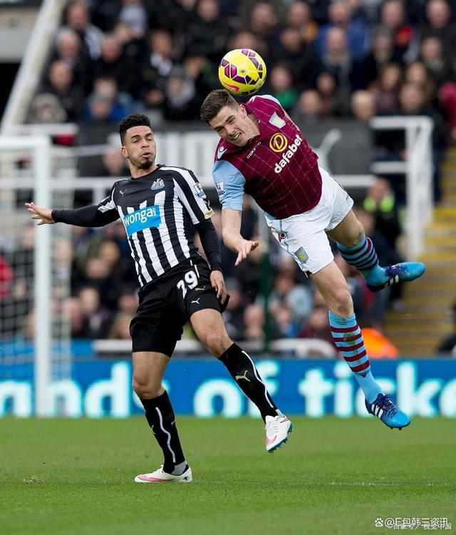 包含弗利特伍德镇客场逆袭，赢得惊险胜利的词条