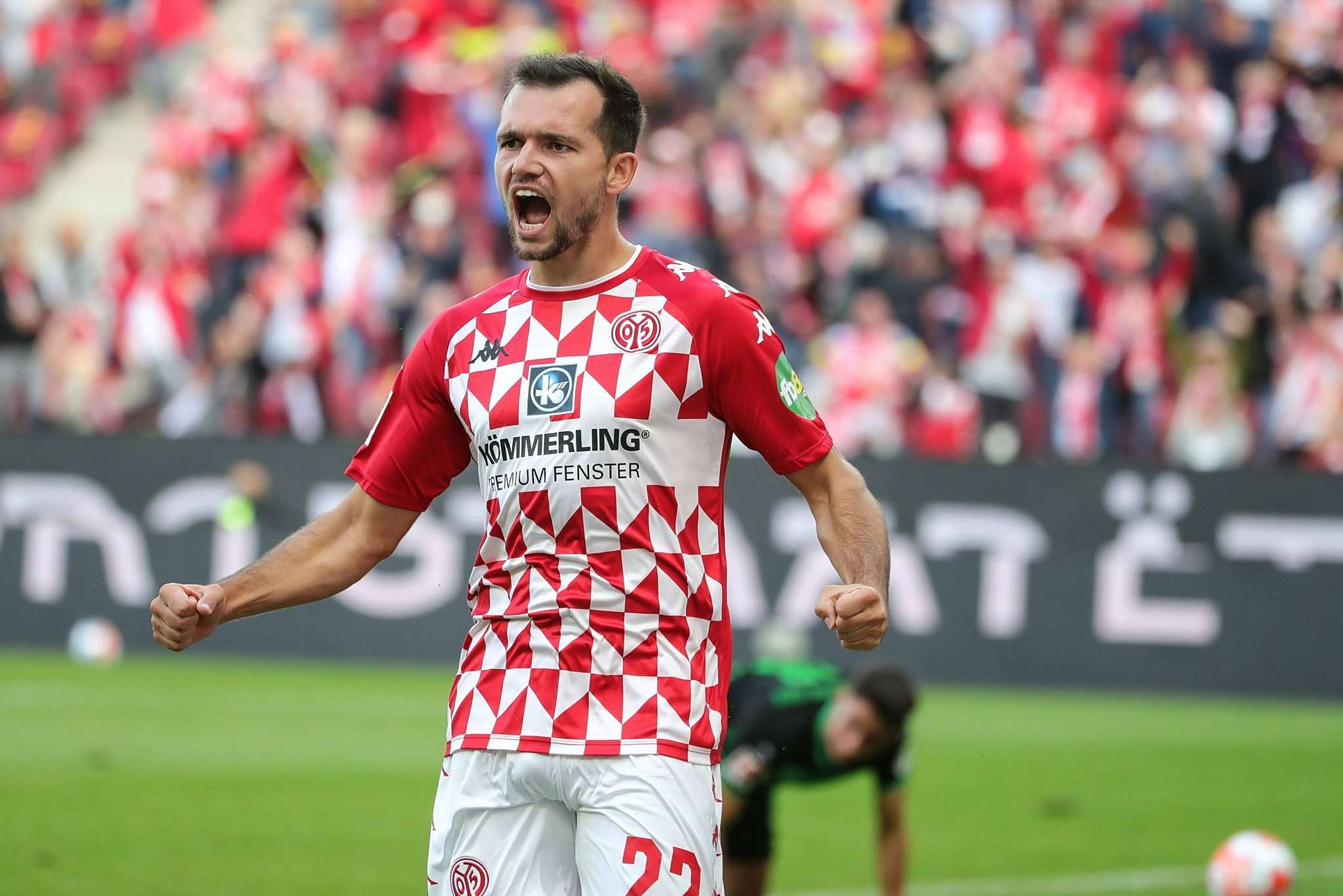 开云体育-罗马客场不敌博洛尼亚，遭遇失败