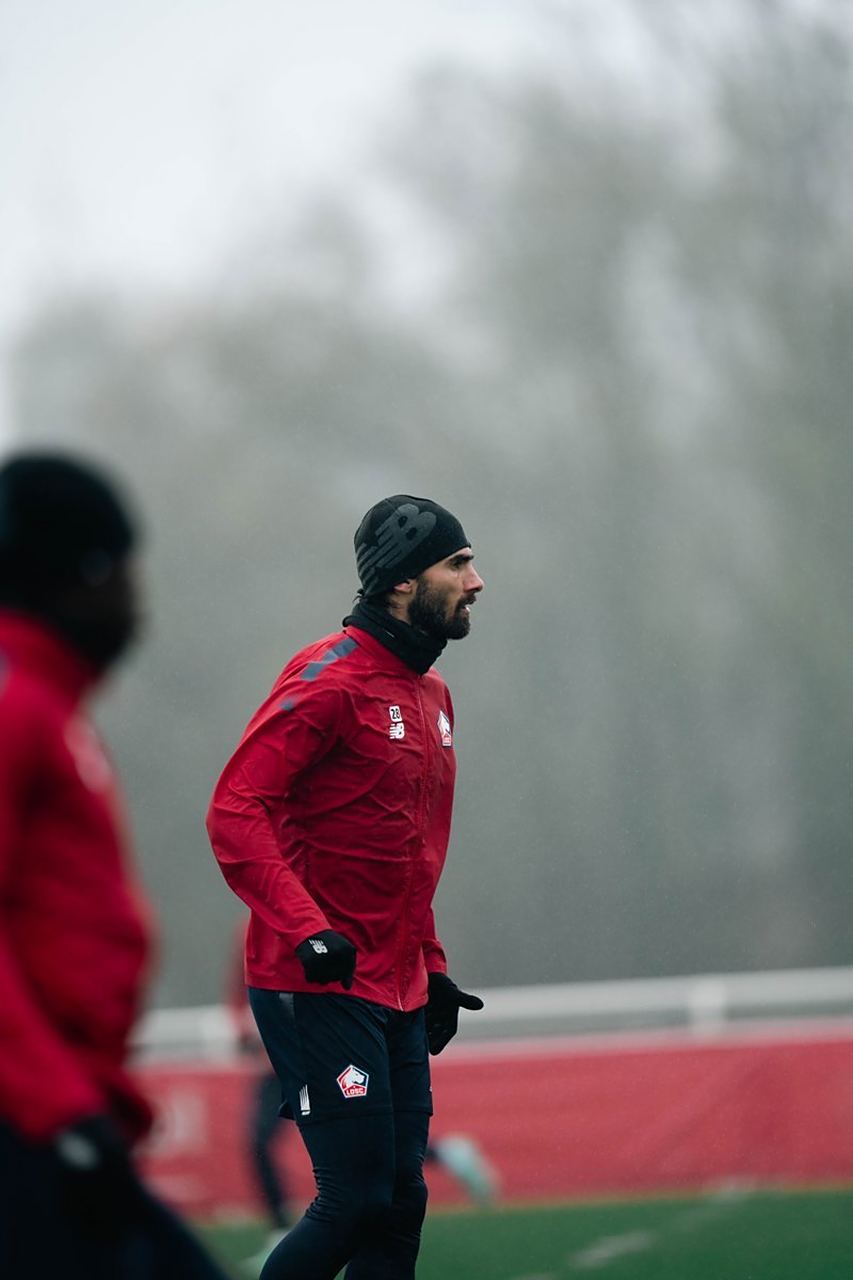 包含昂热主场取胜，继续冲进前列的词条