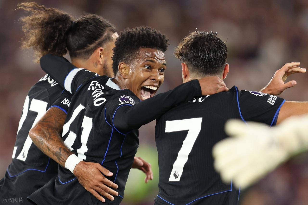 利物浦客场险胜,切尔西再遭颗粒无收 利物浦客场险胜,切尔西再遭颗粒无收