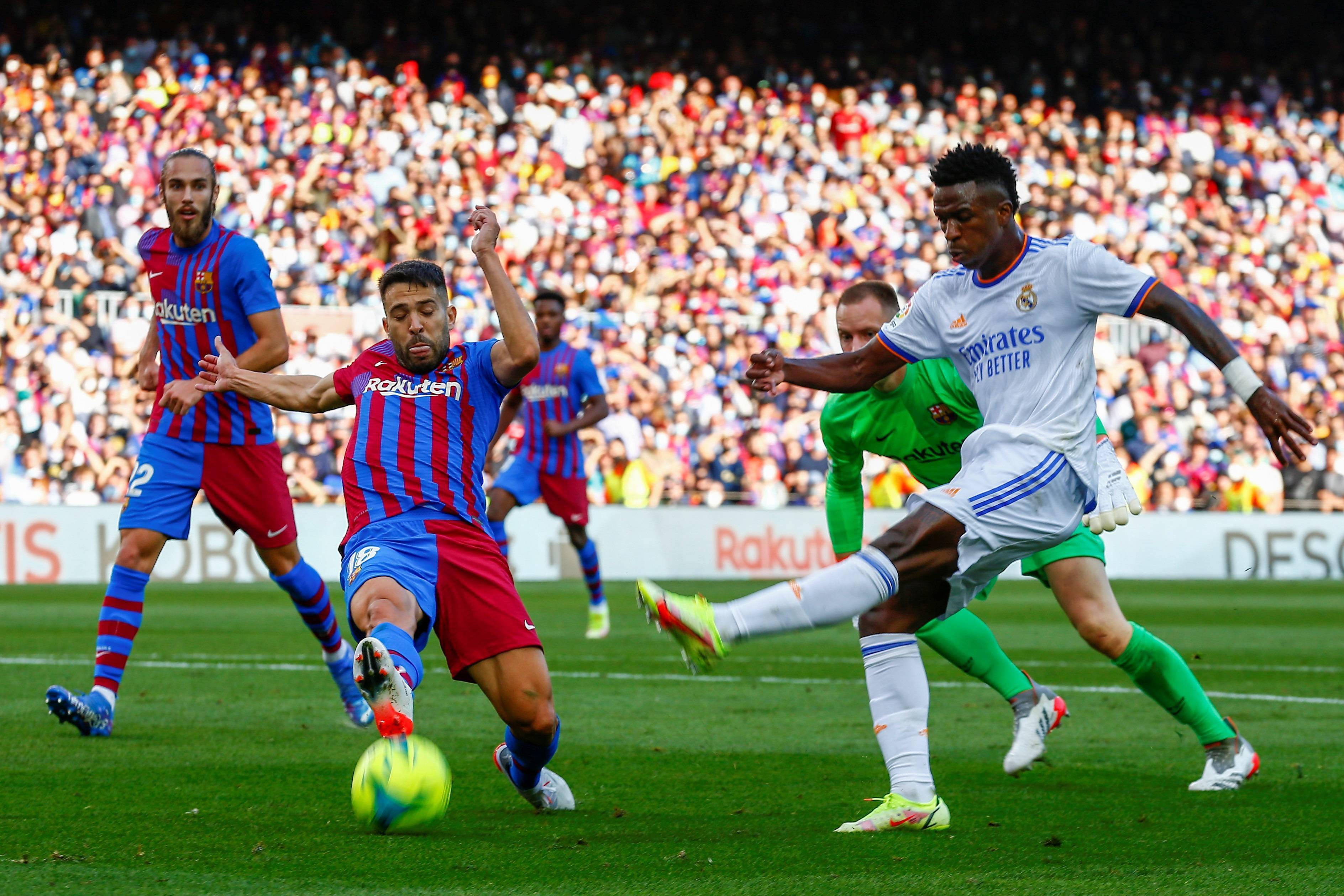 巴伦西亚俱乐部遭遇挑战取胜 巴伦西亚俱乐部遭遇挑战取胜