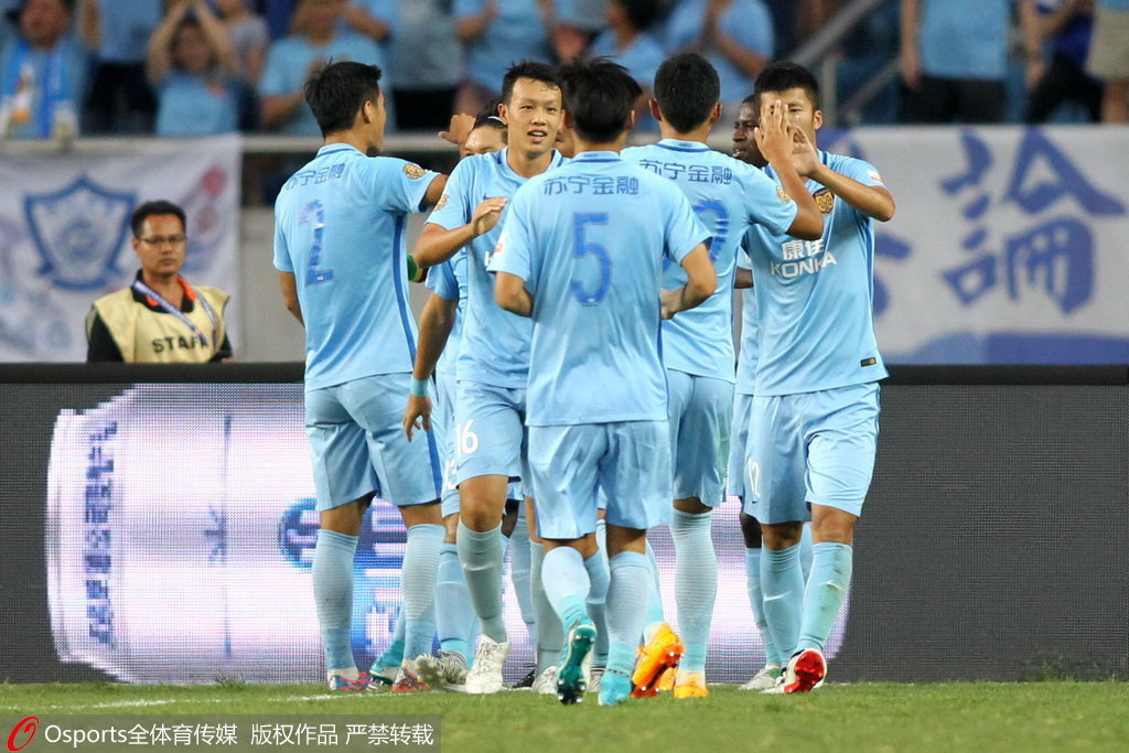 重庆客场战胜苏宁,保持保级压力 重庆客场战胜苏宁,保持保级压力