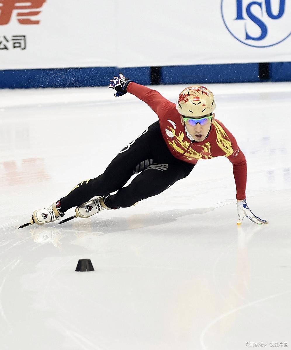 开云体育亚洲官网-夺冠头衔：轮滑选手夺得冠军的简单介绍